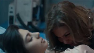 يسرا تودع مايان السيد بالدموع