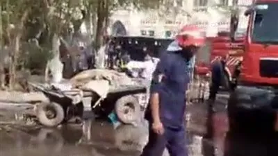 الصور الأولية للحريق الذي نشب داخل موقف أحمد حلمي 