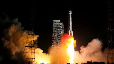 لماذا مر الصاروخ الصيني بمصر مرتين؟ 