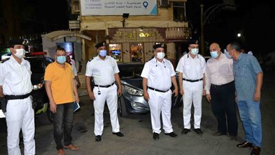 ضبط 10 محال مخالفة لقرارات الغلق بالأقصر