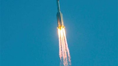 الصين تطمئن العالم بشأن الصاروخ الضال