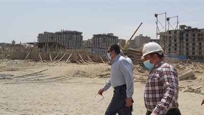 وزير الإسكان يتابع تنفيذ 70 عمارة بمشروع تطوير 