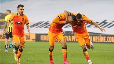 مصطفي محمد يتألق ويسجل هدفين مع جالطة سراي في الدوري التركي