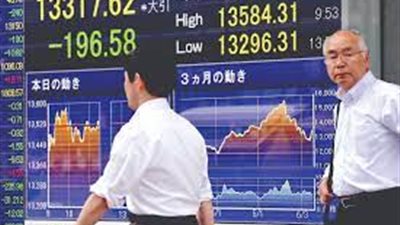 المؤشرات اليابانية  تنخفض إلى ادني مستويتها في اربع شهور 