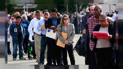 وزارة العمل الأمريكية: 473 ألف طلب تقدموا الاسبوع الماضي للحصول على إعانة البطالة