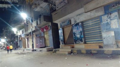 حملات ليلية مكثفة لغلق المحلات والمقاهي المخالفة في الدقهلية 