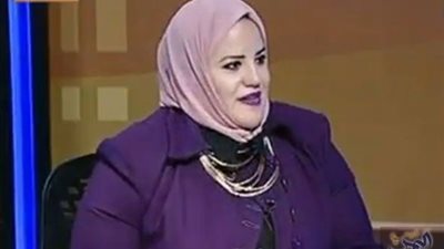 «استشاري العلاقات الأسرية» تحذر من صفحات التواصل: بتخرب البيوت