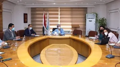 ياسمين فؤاد تبحث إمكانية استخدام وقود ديزل 