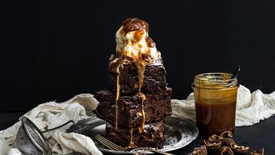 طريقة تحضير البراونيز بالشوكولاتة والكريم شانتيه الشهية