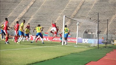 عاجل - الأهلي يسجل الهدف الأول في شباك صن داونز (فيديو)