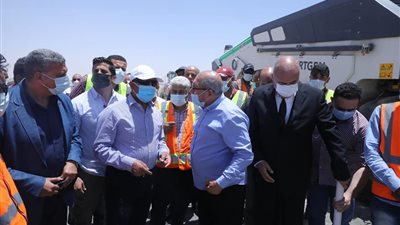 كامل الوزير: تستفيد الوزارة من تقنية إعادة تدوير طبقات الرصف في مشروعات الطرق