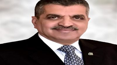 رئيس قناة السويس عن تعويضات 