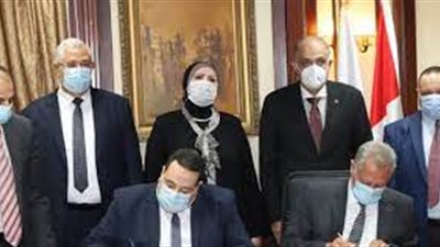 نيفين جامع : إدارج الشركات المصدرة للأدوية ضمن مستحقى الدعم 