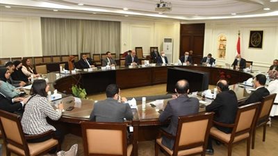 وزير الإسكان: الدولة تهدف لتحقيق مصلحة المواطن.. ووضع منظومة جديدة لاستخراج التراخيص 