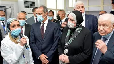 وزيرة الصناعة: إنتاج التابلت واللاب توب لتلبية احتياجات السوقي المحلي والتصدير