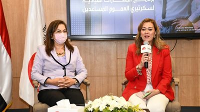 وزيرة التخطيط والمديرة التنفيذية للأكاديمية الوطنية للتدريب يناقشان سبل التعاون المشترك