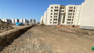 محافظ بورسعيد: استمرار أعمال رصف الطرق بمشروعات الإسكان الجارية ببورفؤاد