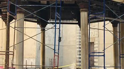 بالصور.. بدء ترميم فوارة السلطان حسن بعد 24 ساعة من سقوط أحد أجزائها