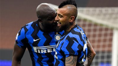 إصابة نجم برشلونة السابق بفيروس كورونا