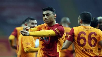 عاجل.. لاعب مصري جديد يقترب من مجاورة مصطفى محمد في جالاتا سراي 