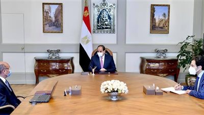 الرئيس يوجه الشكر للقضاة وموظفي إدارة تنفيذ الأحكام في محكمة جنوب القاهرة