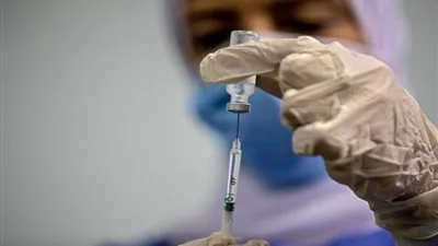 نستهدف 40% من الشعب.. حملات التطعيم بلقاح كورونا خلال العام الجاري 