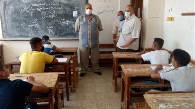 مدير تعليم قوص يتابع سير أعمال امتحانات الشهادة الإعدادية بـ5 مدارس بجراجوس