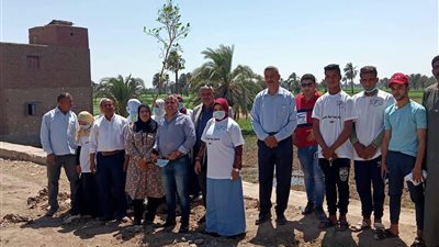 حملة تشجير وزراعة شتلات بشوارع مركز إطسا بالفيوم (صور)