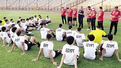 ثنائي المنتخب الأولمبي يغادران معسكر الفراعنة صباح اليوم 