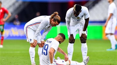 عاجل.. تعليق ديشامب على إصابة بنزيما وحقيقة غيابه عن اليورو 