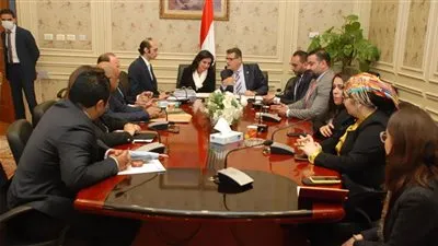 نائلة جبر: قوانين مواجهة الاتجار في البشر والهجرة غير الشرعية كافية حتى الآن