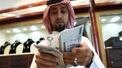إنفاق المستهلكين عبر نقاط البيع في السعودية يتقلص 6.6% خلال أسبوع