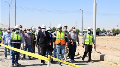 محافظ قنا: مجمع الصناعات الصغيرة والمتوسطة بمنطقة هوّ الصناعية يوفر 13 ألف فرصة عمل