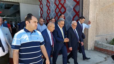 محافظ بورسعيد: الدولة أنشأت 165 مصنعا بالمنطقة الصناعية بالجنوب خلال 5 سنوات (صور)