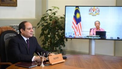 السيسي يبحث مع رئيس وزراء ماليزيًا سبل تعزيز التعاون بين البلدين 