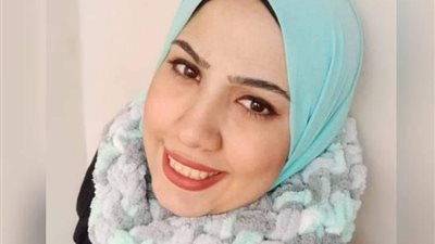 حكاية فتاة المنصورة.. عاشقة للهاند ميد وتحدت البطالة بصناعة العرائس الكروشيه (صور)