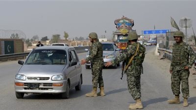 مقتل مسلحين وجندي في تبادل لإطلاق النار بباكستان