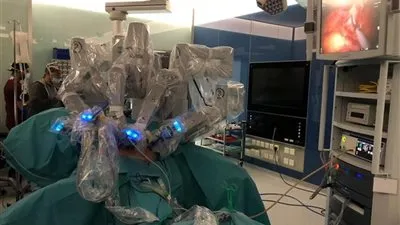 تفاصيل إجراء عمليات جراحية باستخدام الروبوت بمستشفى عين شمس