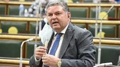 بعد تأكيده عدم جدواها.. وزير قطاع الأعمال يتلقى عروض لتطوير 