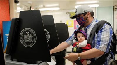 سكان نيويورك يختارون بين مرشحي الحزب الديمقراطي رئيسا للبلدية