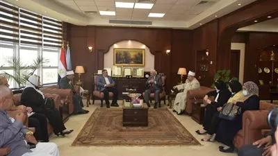 محافظ البحر الأحمر يستقبل أعضاء لجنة الشئون الدينية بمجلس النواب (صور)