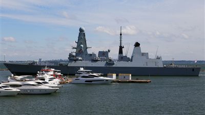 بريطانيا تتهم روسيا بنشر معلومات غير دقيقة بشأن سفينة البحر الأسود