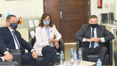 وزيرة الهجرة وسفير ألمانيا يزوران المركز المصري الألماني للوظائف والهجرة وإعادة الإدماج 