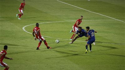 عاجل.. الأهلي يحسم الشوط الأول متفوقًا على الترجي بهدف 
