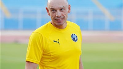 تاكيس جونياس يقود أول تدريباته مع بيراميدز 