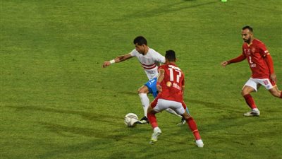 منافسة شرسة بين الأهلي والزمالك على ضم القاطرة البشرية