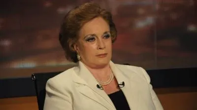 نصيف قزمان ينعى جيهان السادات