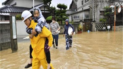 إجلاء أكثر من 120 ألف شخص من جنوب اليابان بسبب الأمطار الغزيرة 