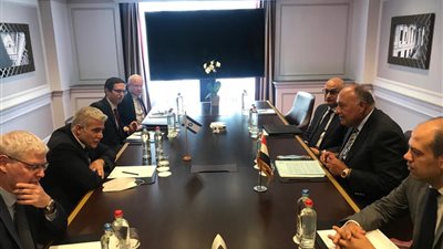 كواليس لقاء سامح شكري ووزير الخارجية الإسرائيلي في بروكسل (صور)