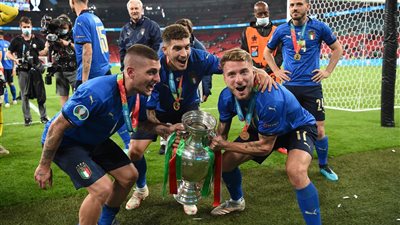 ميركل تقدم التهنئة لإيطاليا بعد التتويج باليورو